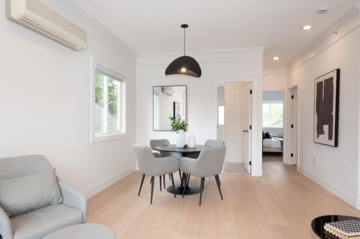 Photo 9 at 827 E 32nd Avenue, Fraser VE, Vancouver East