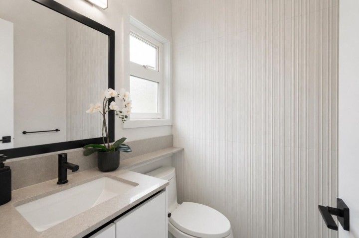 Photo 19 at 827 E 32nd Avenue, Fraser VE, Vancouver East