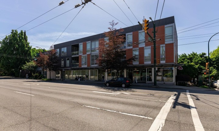 Photo 31 at 304 - 2108 W 12th Avenue, Kitsilano, Vancouver West