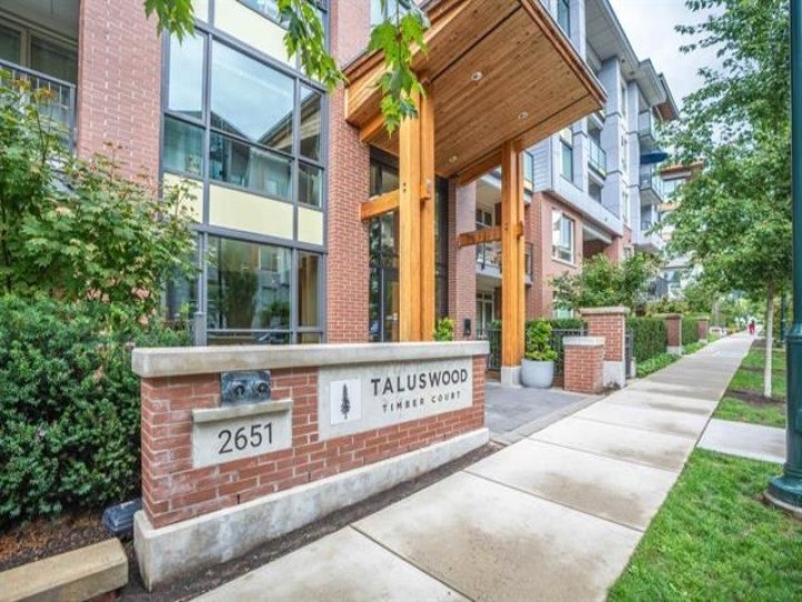 Photo 1 at 122 - 2651 Library Lane, Lynn Valley, North Vancouver