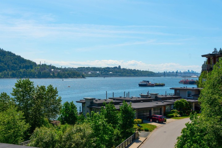 Photo 3 at 306 - 3873 Cates Landing Way, Roche Point, North Vancouver