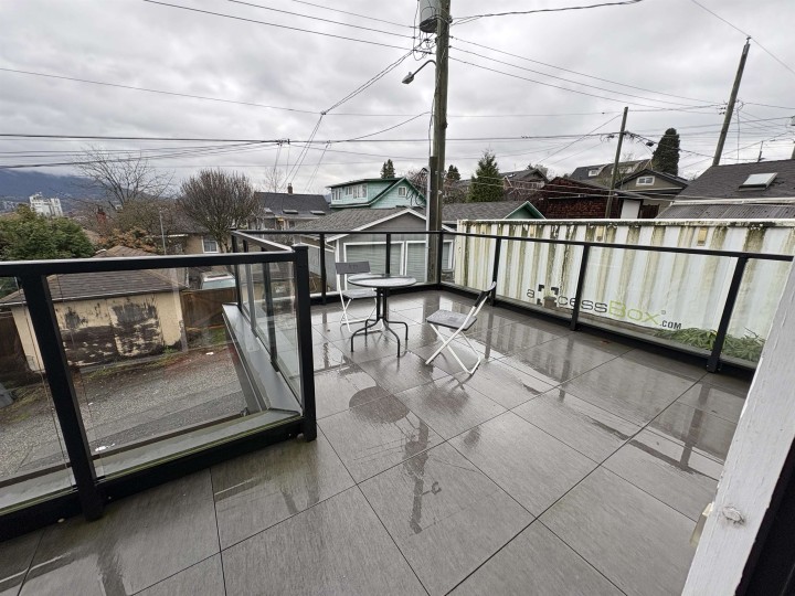 Photo 6 at 3429 Dundas Street, Hastings Sunrise, Vancouver East