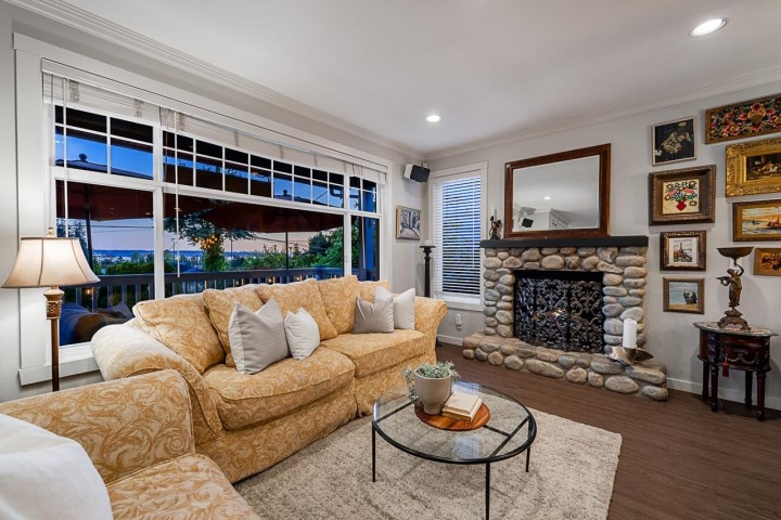Photo 5 at 1075 Esplanade Avenue, Ambleside, West Vancouver