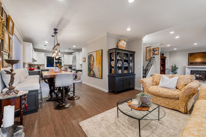 Photo 4 at 1075 Esplanade Avenue, Ambleside, West Vancouver
