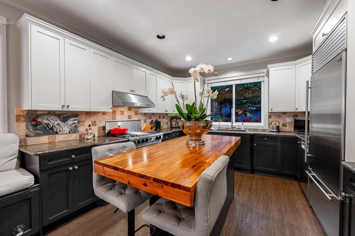 Photo 8 at 1075 Esplanade Avenue, Ambleside, West Vancouver