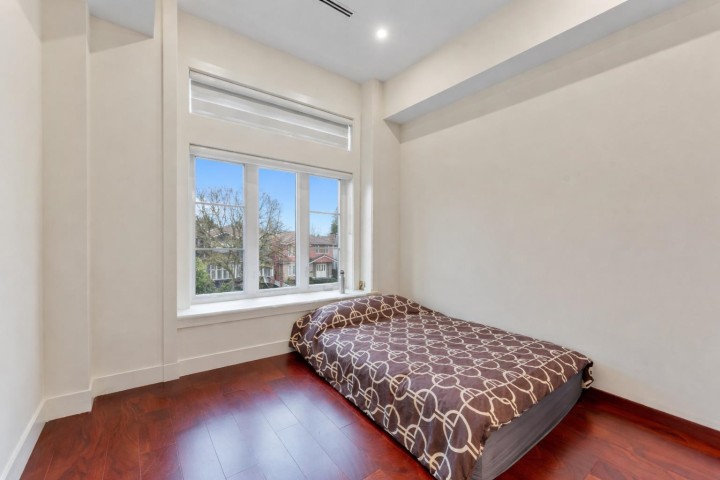 Photo 17 at 2719 E 46th Avenue, Killarney VE, Vancouver East