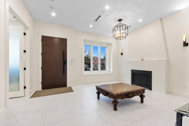 Photo 7 at 2719 E 46th Avenue, Killarney VE, Vancouver East