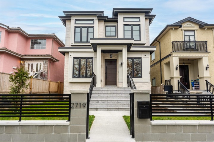 Photo 1 at 2719 E 46th Avenue, Killarney VE, Vancouver East