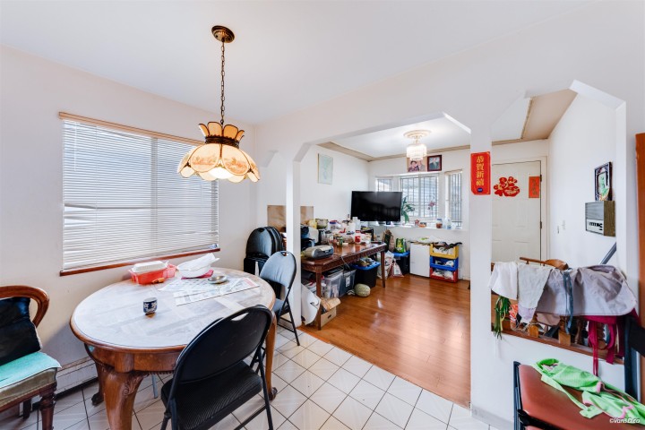 Photo 6 at 2945 E Graveley Street, Renfrew VE, Vancouver East