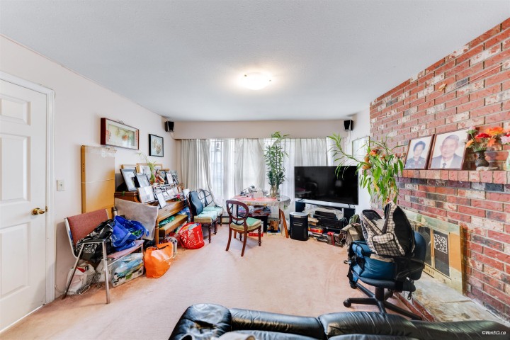 Photo 16 at 2945 E Graveley Street, Renfrew VE, Vancouver East
