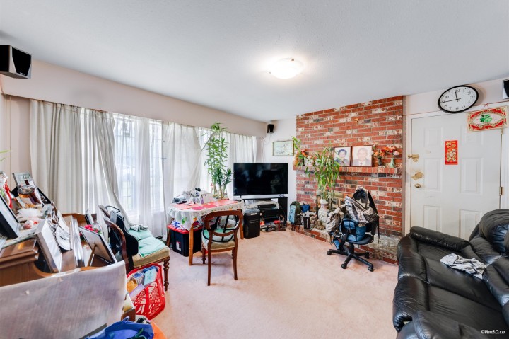 Photo 15 at 2945 E Graveley Street, Renfrew VE, Vancouver East