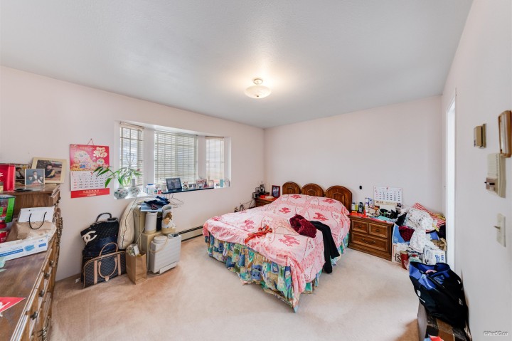 Photo 11 at 2945 E Graveley Street, Renfrew VE, Vancouver East