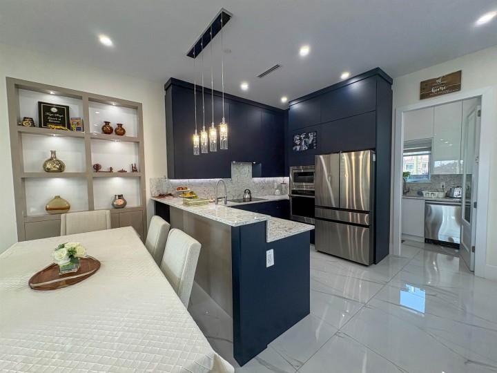 Photo 9 at 759 E 57th Avenue, South Vancouver, Vancouver East
