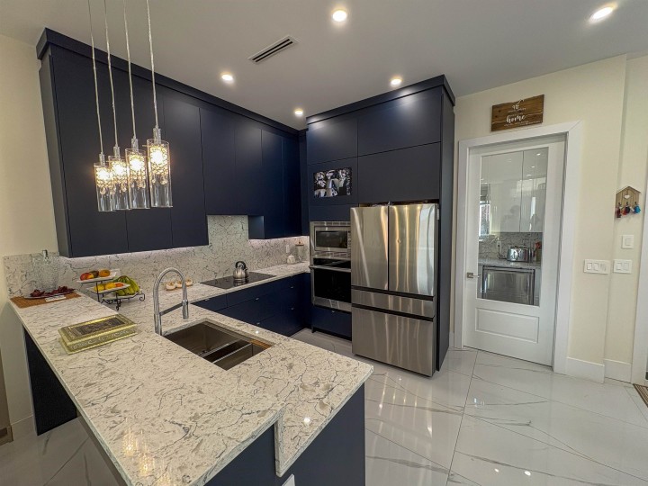 Photo 10 at 759 E 57th Avenue, South Vancouver, Vancouver East