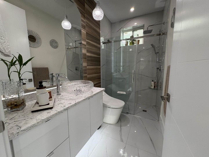 Photo 14 at 759 E 57th Avenue, South Vancouver, Vancouver East