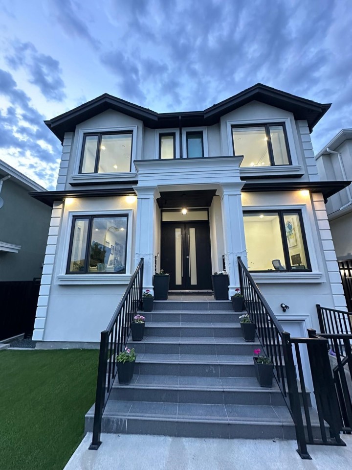 Photo 4 at 759 E 57th Avenue, South Vancouver, Vancouver East