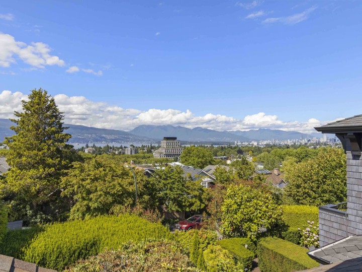 Photo 9 at 3820 W 12th Avenue, Point Grey, Vancouver West