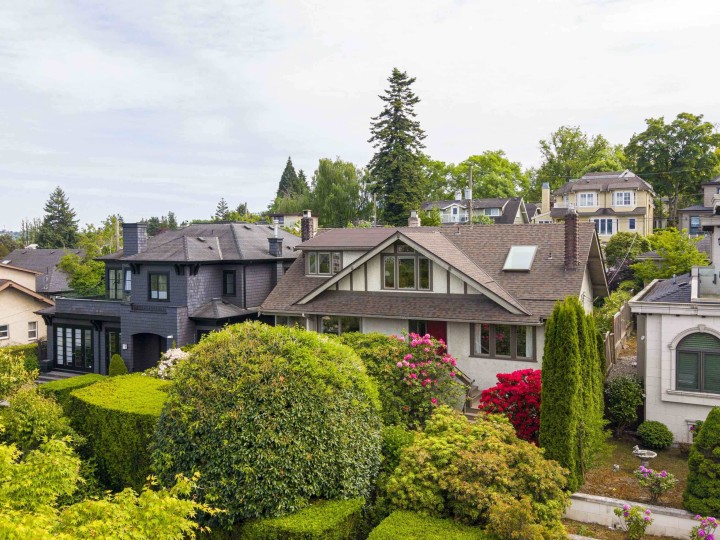 Photo 4 at 3820 W 12th Avenue, Point Grey, Vancouver West