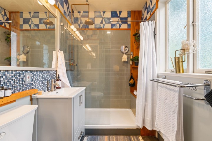 Photo 11 at 224 W 13th Avenue, Mount Pleasant VW, Vancouver West