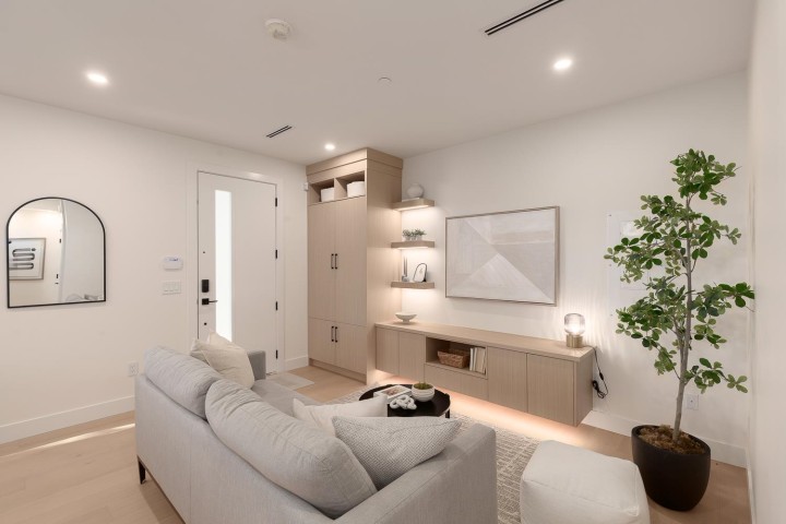 Photo 6 at 1 - 3635 Turner Street, Renfrew VE, Vancouver East