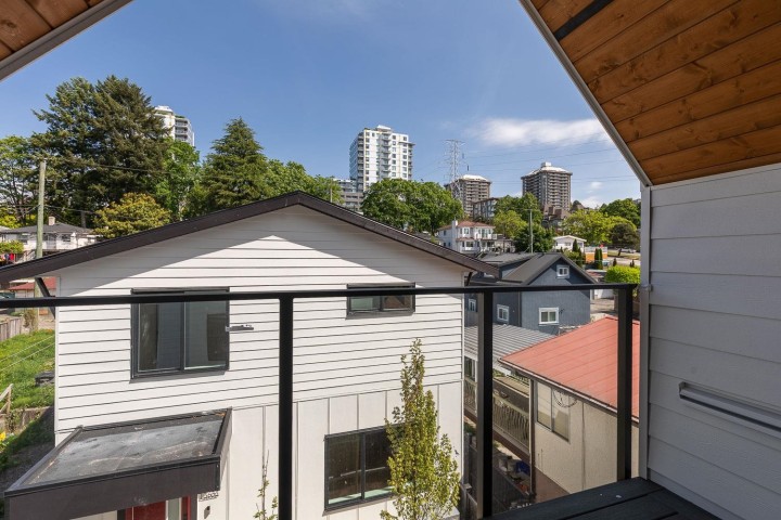 Photo 34 at 2 - 3635 Turner Street, Renfrew VE, Vancouver East