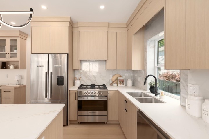 Photo 13 at 4 - 3635 Turner Street, Renfrew VE, Vancouver East