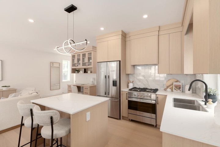 Photo 12 at 4 - 3635 Turner Street, Renfrew VE, Vancouver East