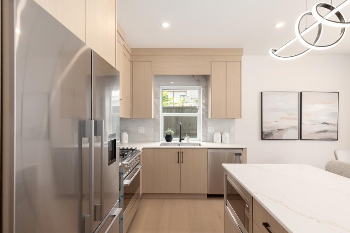 Photo 15 at 4 - 3635 Turner Street, Renfrew VE, Vancouver East