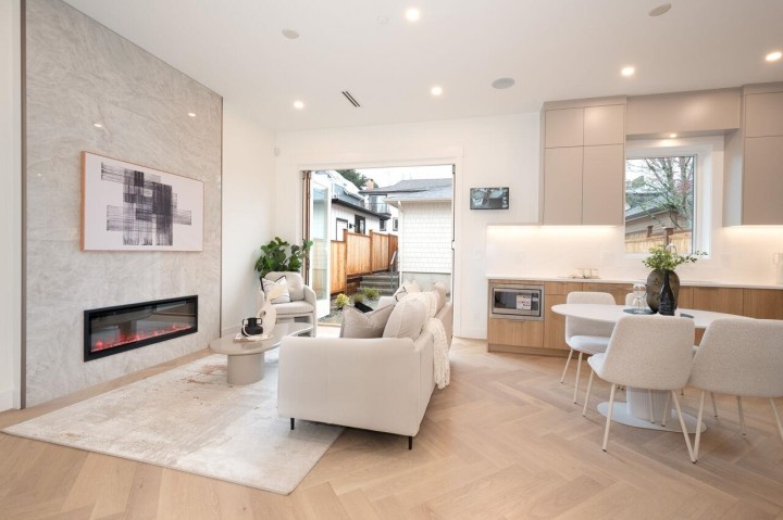 Photo 7 at 4424 W 4th Avenue, Point Grey, Vancouver West