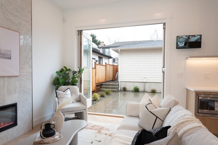 Photo 15 at 4424 W 4th Avenue, Point Grey, Vancouver West