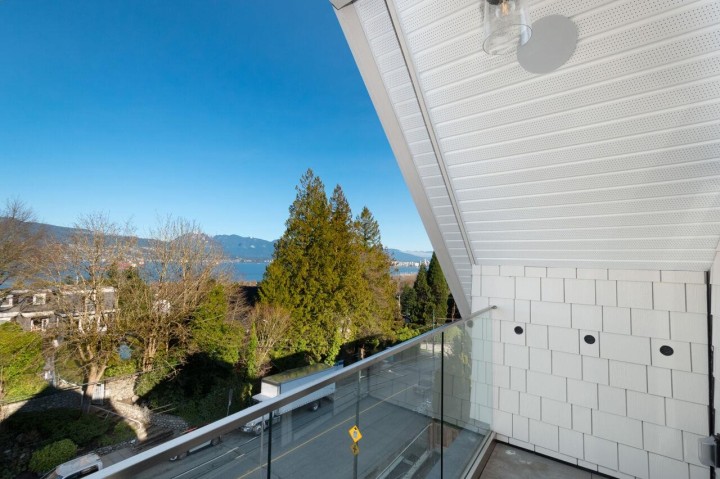 Photo 14 at 4426 W 4th Avenue, Point Grey, Vancouver West