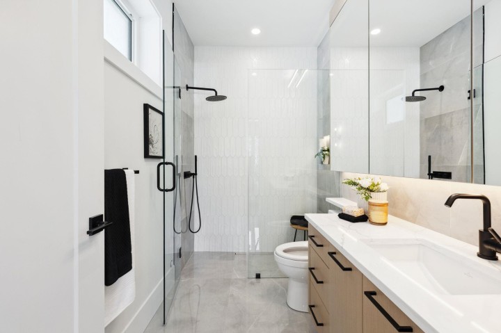 Photo 17 at 1 - 2244 E 11th Avenue, Grandview Woodland, Vancouver East