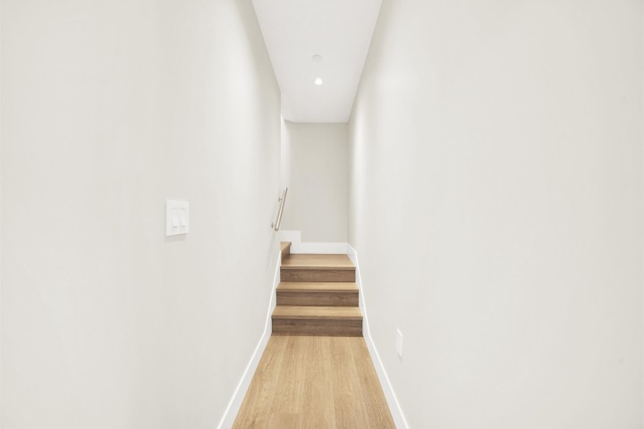 Photo 9 at 3128 Kings Avenue, Collingwood VE, Vancouver East