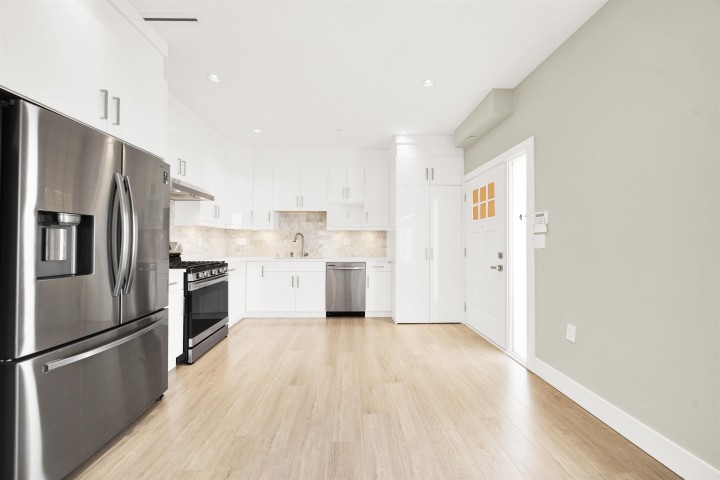 Photo 4 at 3128 Kings Avenue, Collingwood VE, Vancouver East