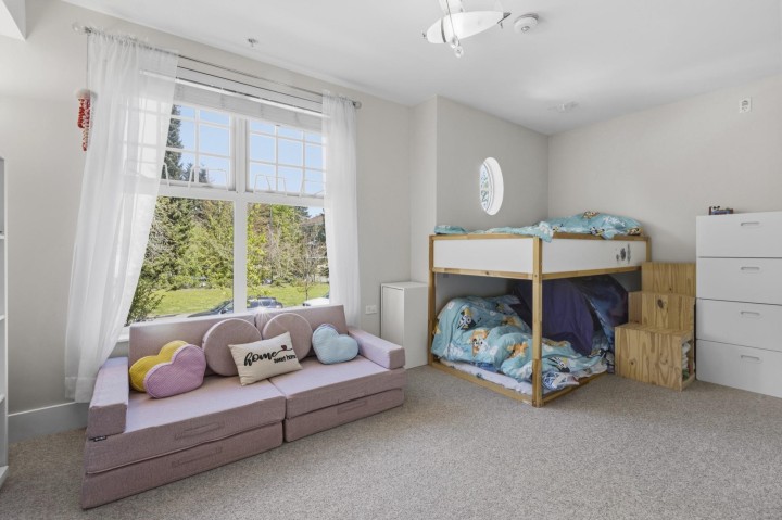 Photo 9 at 276 W 62nd Avenue, Marpole, Vancouver West