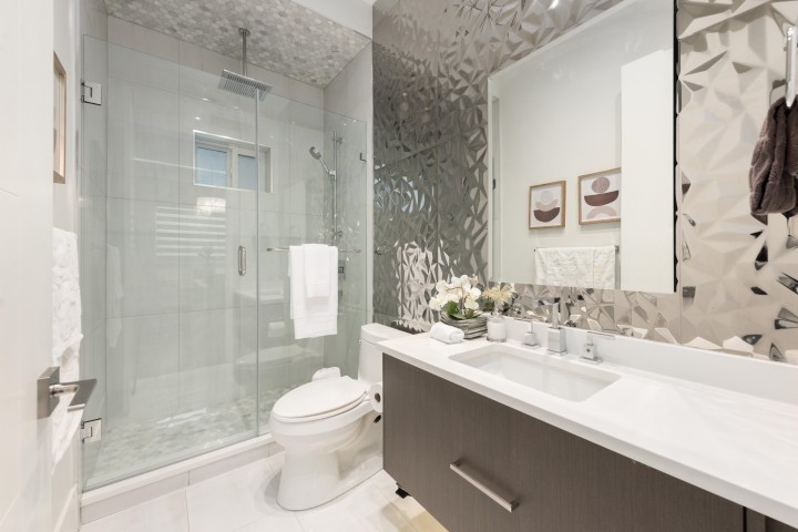 Photo 13 at 104 E 62 Avenue, Vancouver East