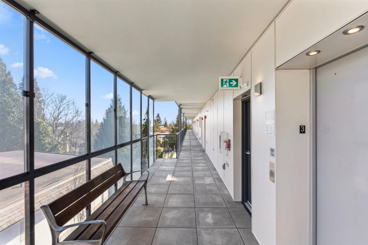 Photo 20 at 301 - 3590 W 39th Avenue, Dunbar, Vancouver West