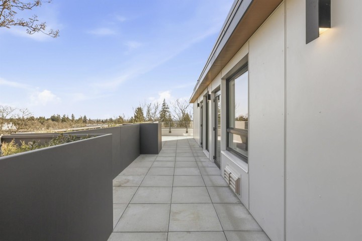 Photo 3 at 308 - 3590 W 39th Avenue, Dunbar, Vancouver West