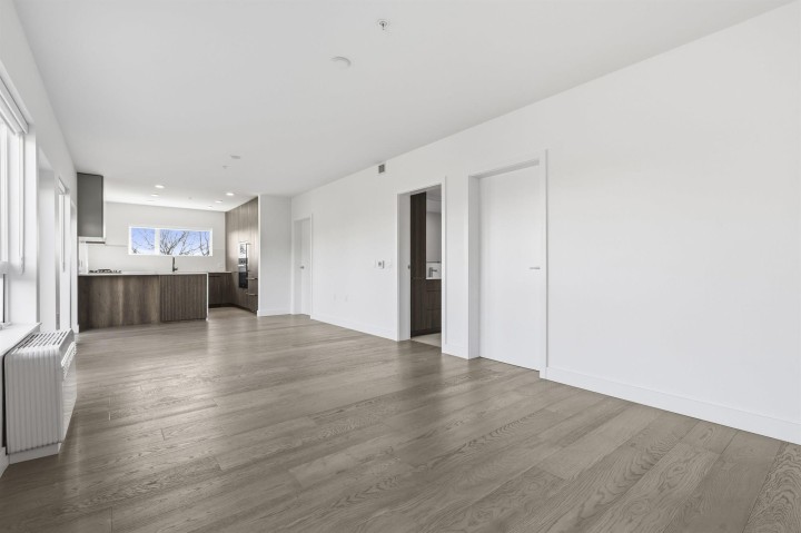 Photo 5 at 308 - 3590 W 39th Avenue, Dunbar, Vancouver West