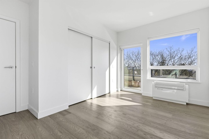 Photo 11 at 308 - 3590 W 39th Avenue, Dunbar, Vancouver West