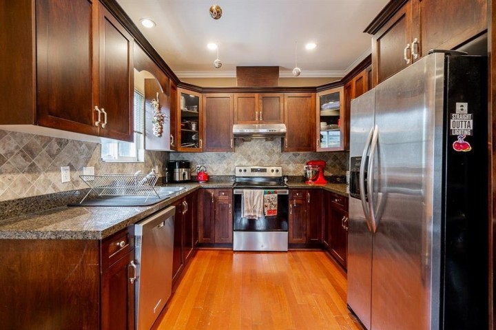 Photo 13 at 2849 Lakewood Drive, Grandview Woodland, Vancouver East
