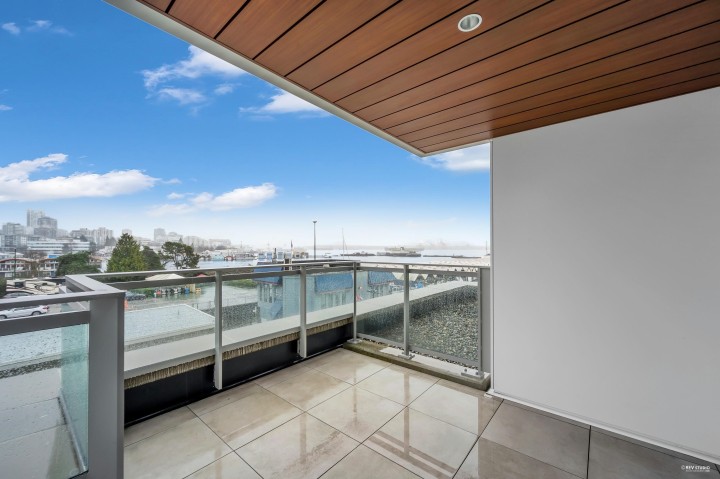 Photo 11 at 320 - 755 Harbourside Drive, Harbourside, North Vancouver