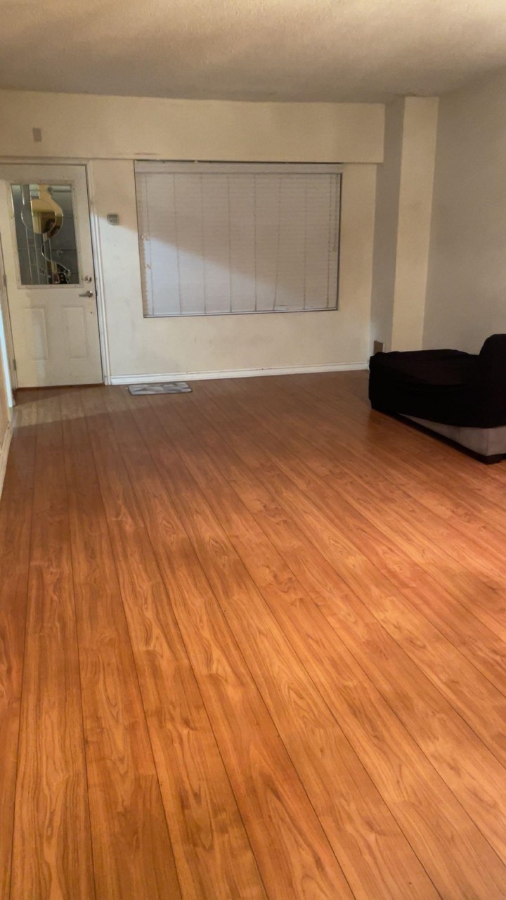 Photo 4 at 4904 Rupert Street, Vancouver East
