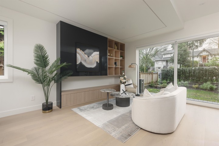 Photo 2 at 1 - 3232 W 38th Avenue, Kerrisdale, Vancouver West