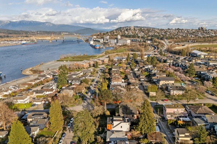 Photo 13 at 2798 Yale Street, Hastings Sunrise, Vancouver East