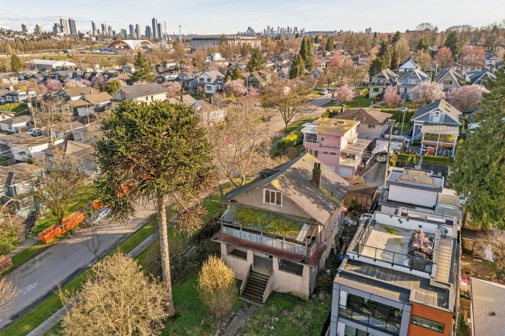 Photo 4 at 2798 Yale Street, Hastings Sunrise, Vancouver East