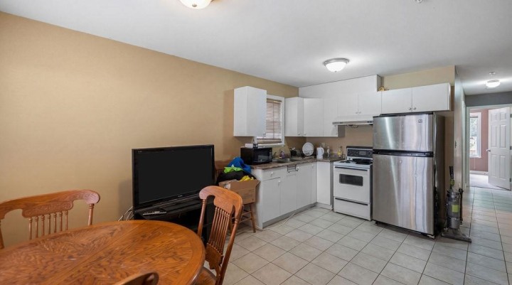 Photo 18 at 968 E 31st Avenue, Fraser VE, Vancouver East