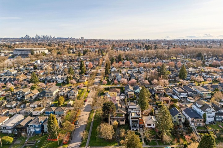 Photo 12 at 2798 Yale Street, Hastings Sunrise, Vancouver East
