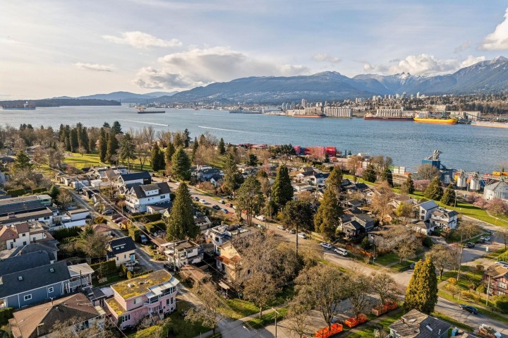 Photo 14 at 2798 Yale Street, Hastings Sunrise, Vancouver East