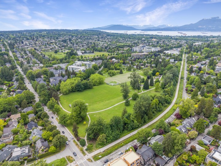 Photo 38 at 304 - 4685 Valley Drive, Quilchena, Vancouver West